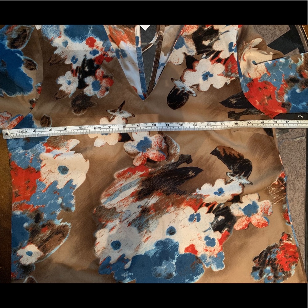 ❗️NEW❗️Gorgeous Tan Floral Shift Dress   S  M  L - Picture 3 of 4